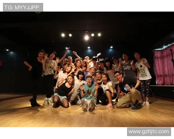 上海街舞队的团队协作与创意碰撞探索街舞文化的魅力与力量